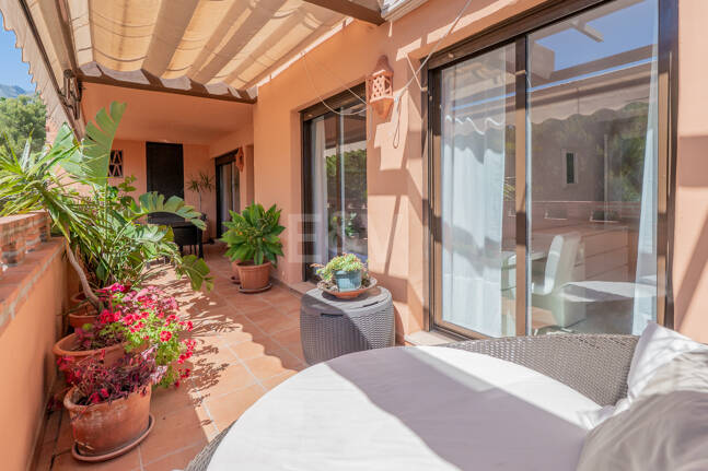 Exclusivo apartamento con terraza privada en Nagüeles
