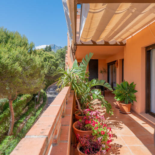 Exclusivo apartamento con terraza privada en Nagüeles