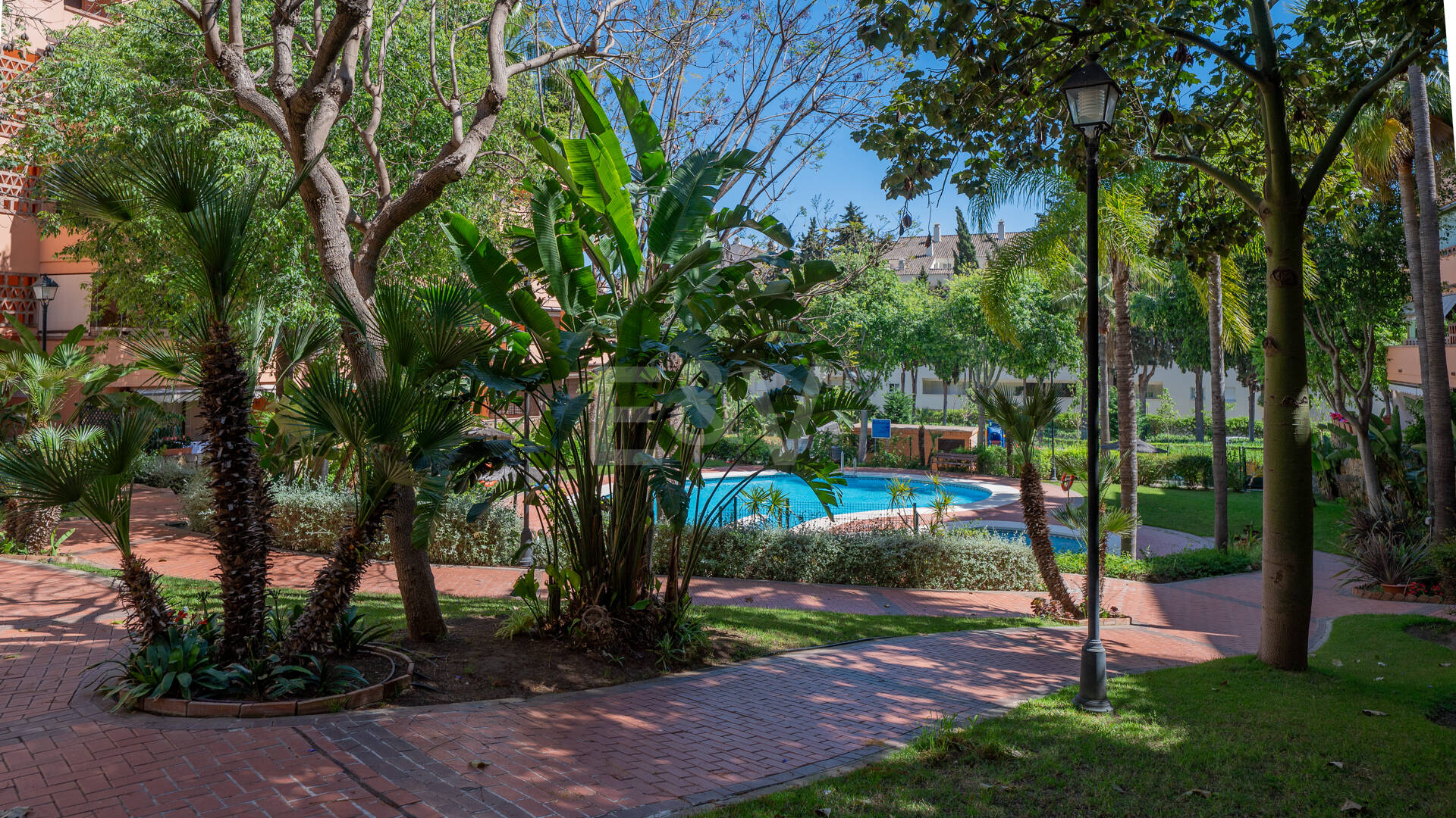 Exclusivo apartamento con terraza privada en Nagüeles
