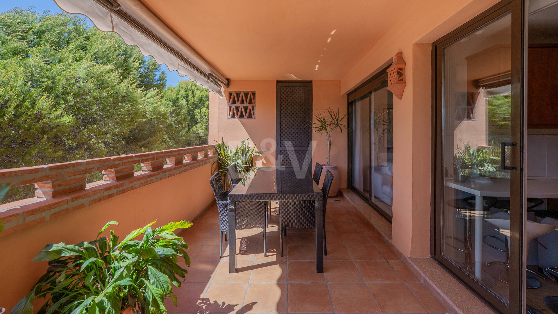Exclusivo apartamento con terraza privada en Nagüeles