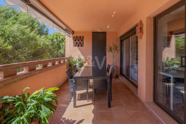 Exclusivo apartamento con terraza privada en Nagüeles