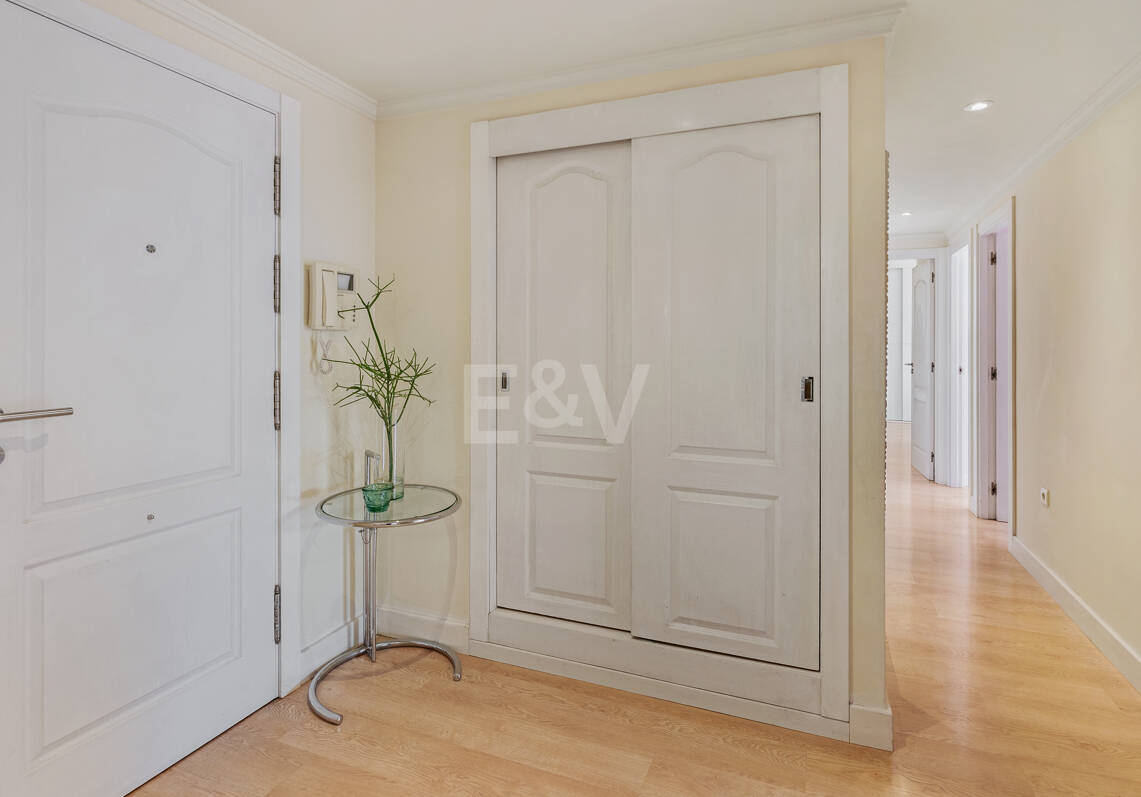 Exclusive Apartment with Private Terrace in Nagüeles