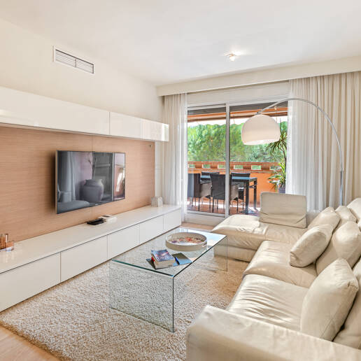 Exclusivo apartamento con terraza privada en Nagüeles