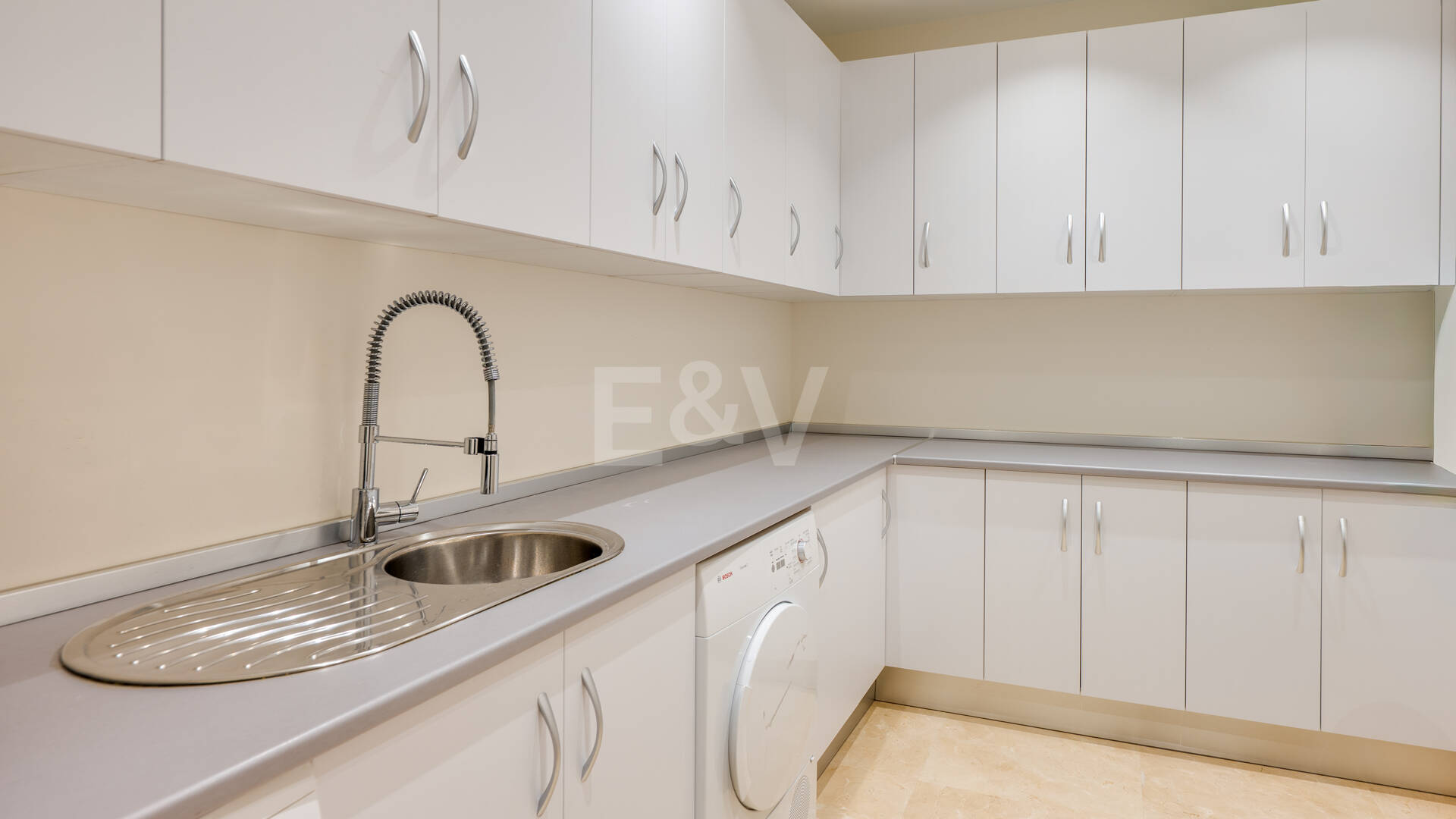 Luxury 5-Bedroom Ground Floor Duplex in Sierra Blanca, Golden Mile | Mid & Long-Term Rental