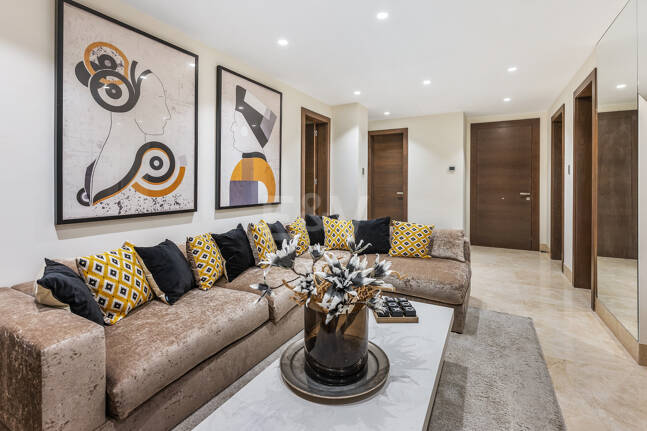 Luxury 5-Bedroom Ground Floor Duplex in Sierra Blanca, Golden Mile | Mid & Long-Term Rental