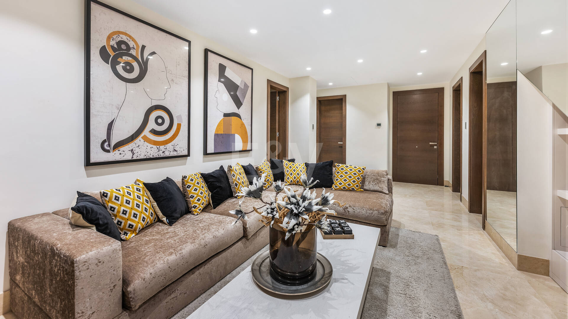 Luxury 5-Bedroom Ground Floor Duplex in Sierra Blanca, Golden Mile | Mid & Long-Term Rental