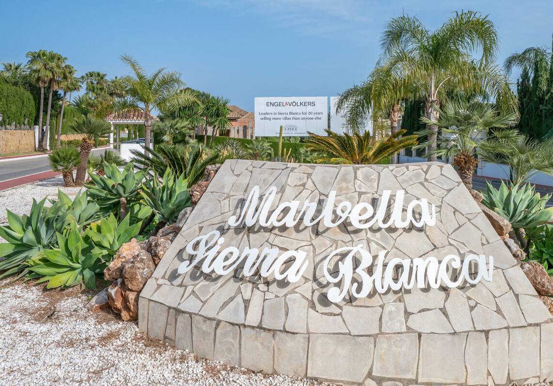 Luxury 5-Bedroom Ground Floor Duplex in Sierra Blanca, Golden Mile | Mid & Long-Term Rental