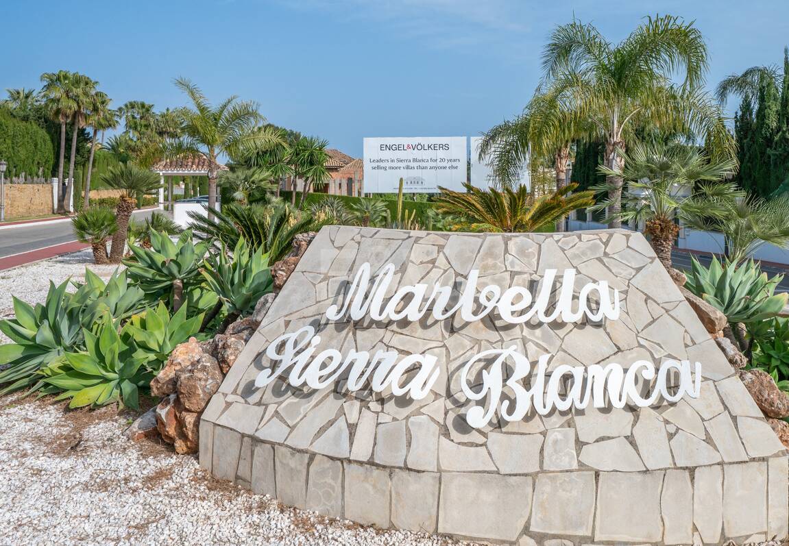 Luxury 5-Bedroom Ground Floor Duplex in Sierra Blanca, Golden Mile | Mid & Long-Term Rental