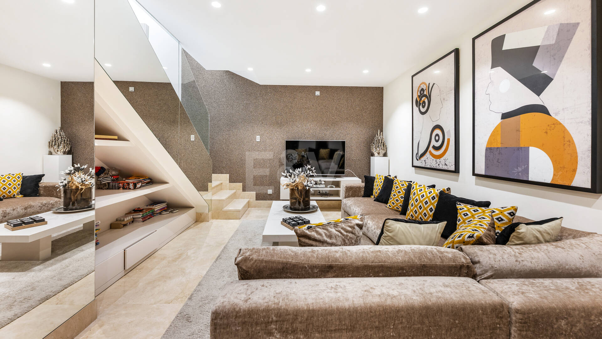 Luxury 5-Bedroom Ground Floor Duplex in Sierra Blanca, Golden Mile | Mid & Long-Term Rental