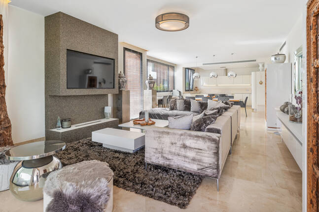 Luxury 5-Bedroom Ground Floor Duplex in Sierra Blanca, Golden Mile | Mid & Long-Term Rental