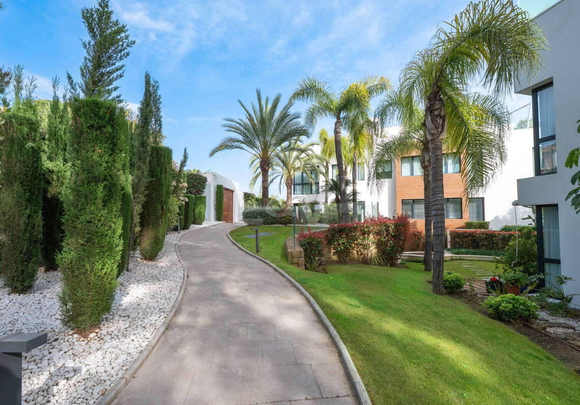 Luxury 5-Bedroom Ground Floor Duplex in Sierra Blanca, Golden Mile | Mid & Long-Term Rental