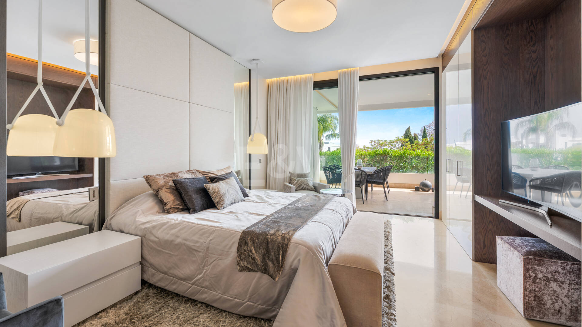 Luxury 5-Bedroom Ground Floor Duplex in Sierra Blanca, Golden Mile | Mid & Long-Term Rental