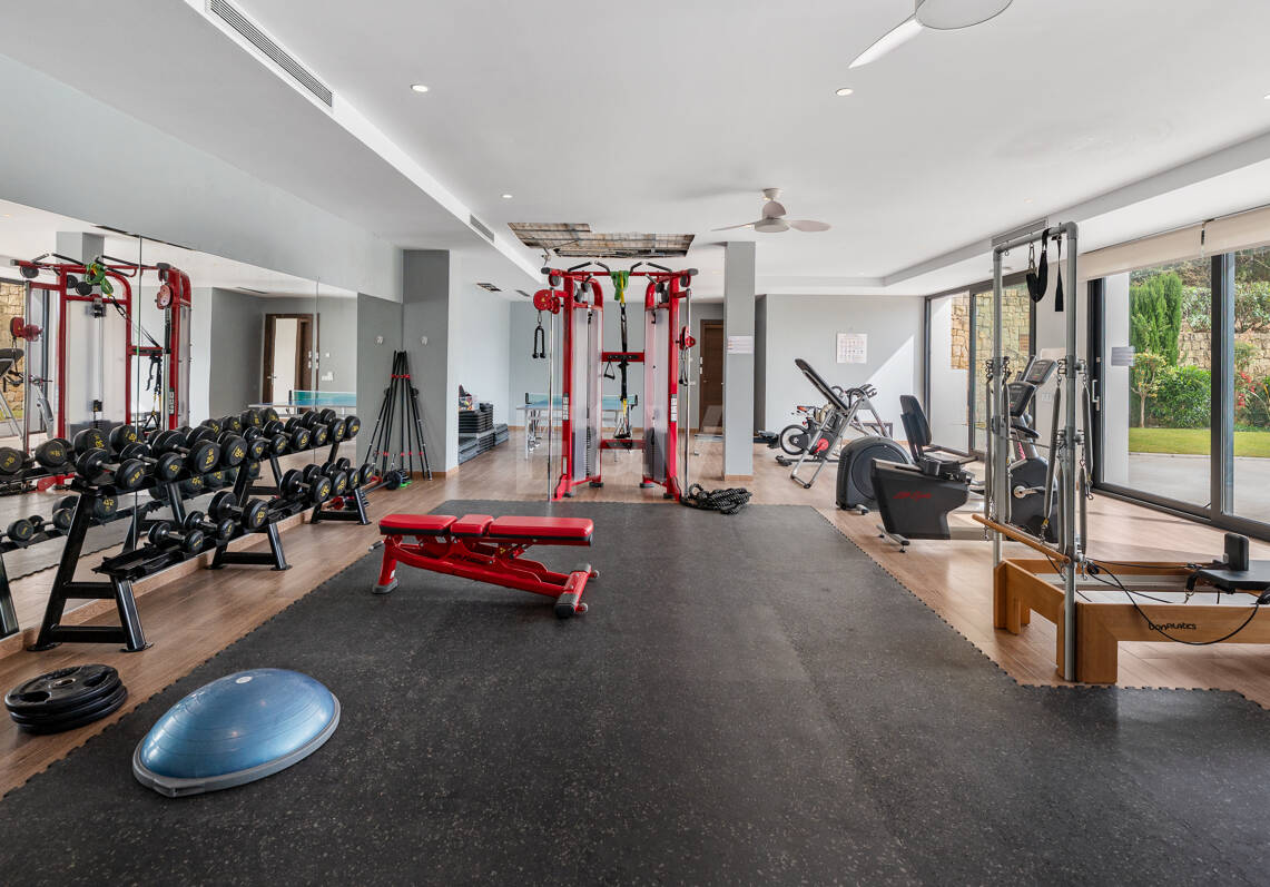 Luxury 5-Bedroom Ground Floor Duplex in Sierra Blanca, Golden Mile | Mid & Long-Term Rental