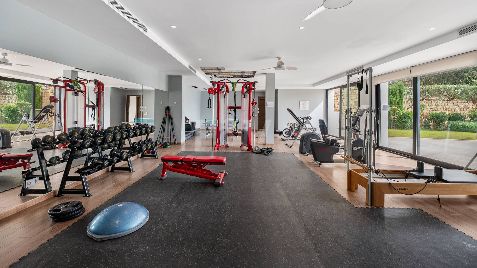 Luxury 5-Bedroom Ground Floor Duplex in Sierra Blanca, Golden Mile | Mid & Long-Term Rental