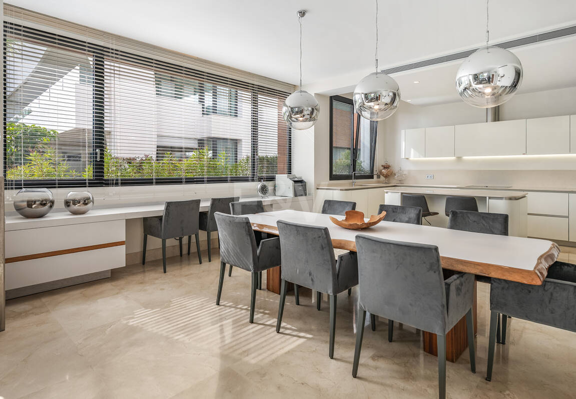 Luxury 5-Bedroom Ground Floor Duplex in Sierra Blanca, Golden Mile | Mid & Long-Term Rental