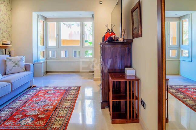 Elegante apartamento orientado al sur con vistas panorámicas al mar en Mansion Club