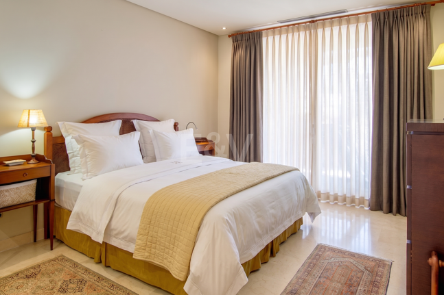 Elegante apartamento orientado al sur con vistas panorámicas al mar en Mansion Club