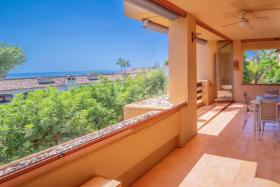 Elegant South-Facing Apartment with Panoramic Sea Views in Mansion Club