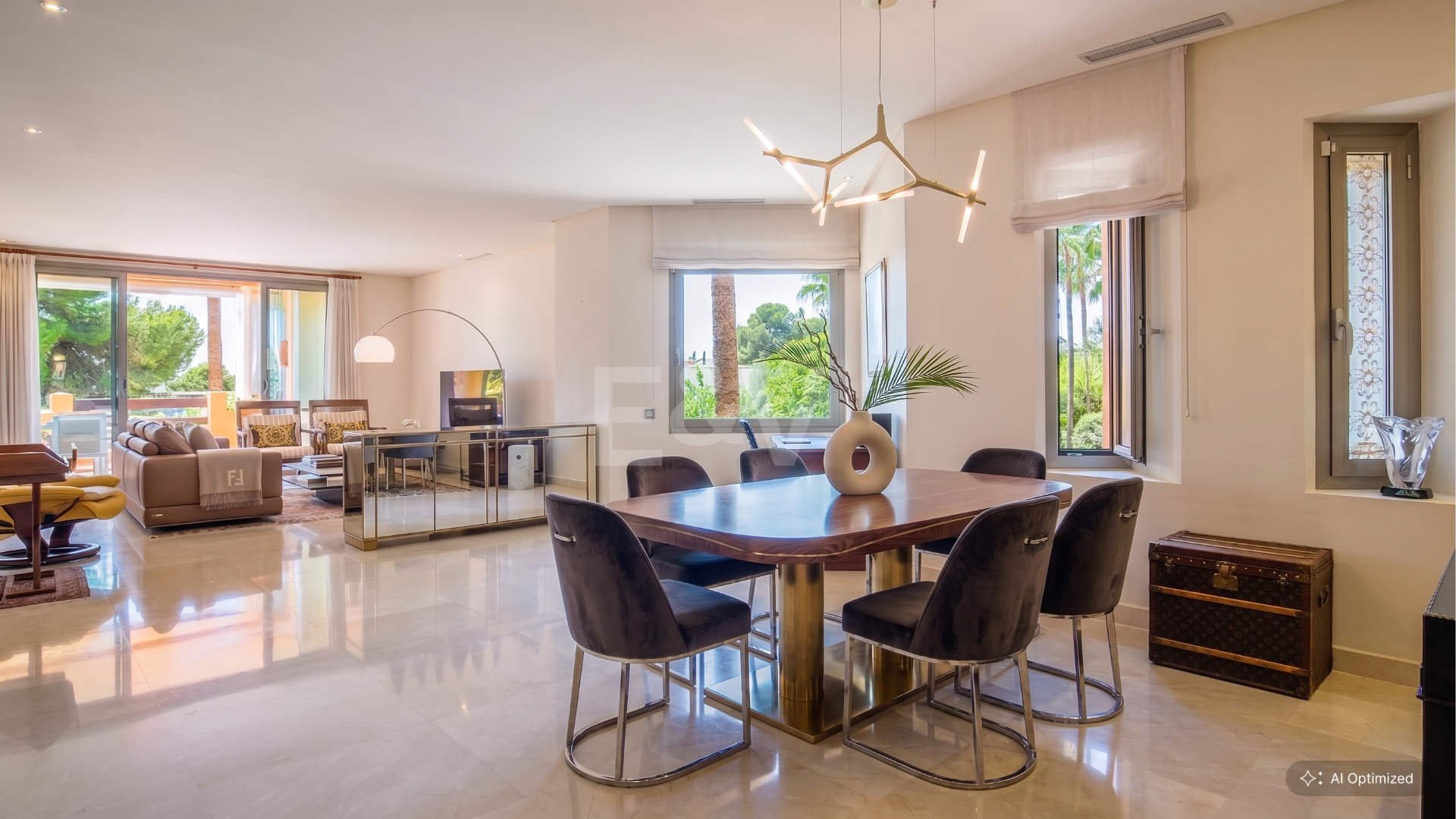 Elegante apartamento orientado al sur con vistas panorámicas al mar en Mansion Club