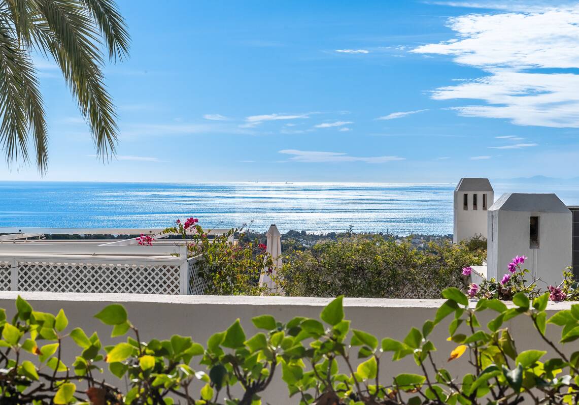 Exklusive 2-Zimmer-Wohnung mit privatem beheiztem Pool & Panoramablick – Goldene Meile Marbella.