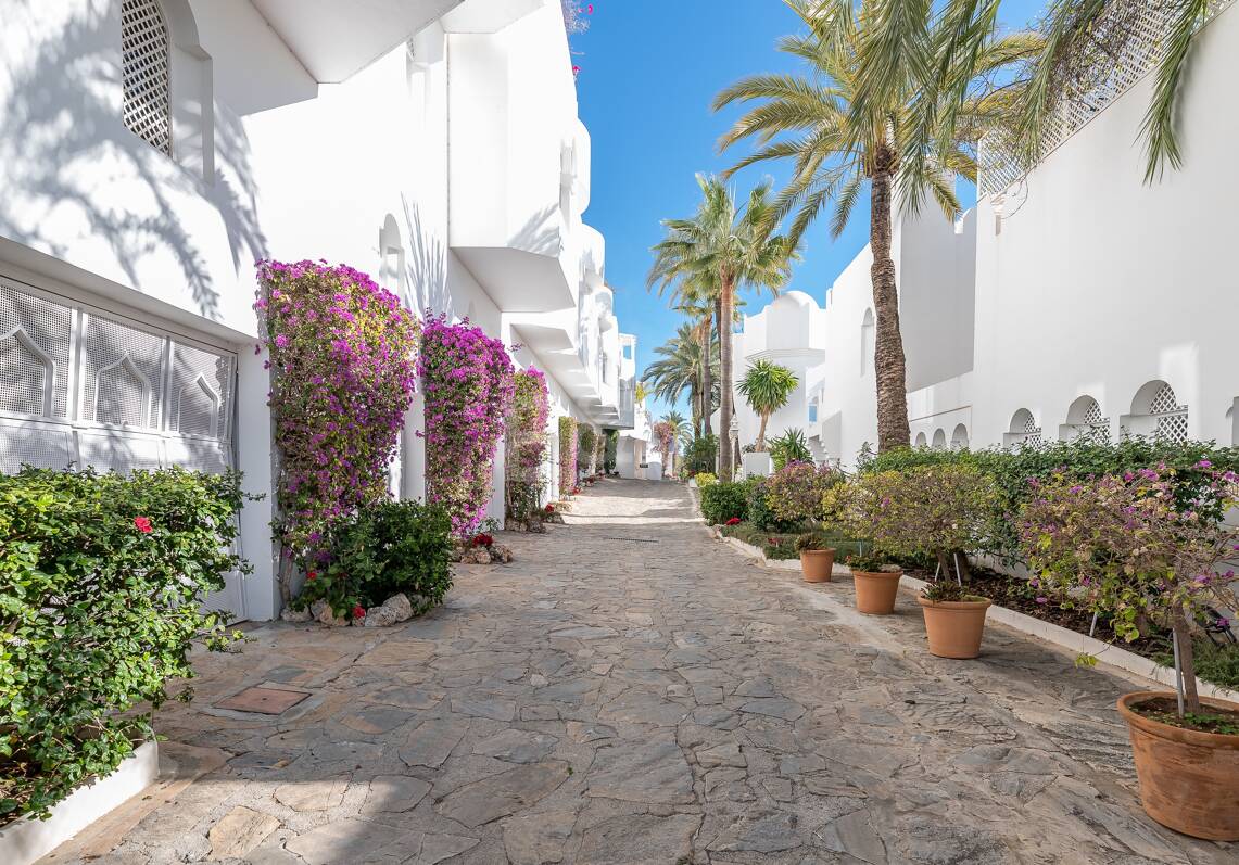 Exklusive 2-Zimmer-Wohnung mit privatem beheiztem Pool & Panoramablick – Goldene Meile Marbella.
