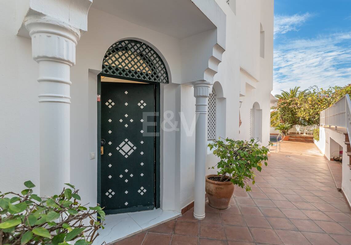 Exklusive 2-Zimmer-Wohnung mit privatem beheiztem Pool & Panoramablick – Goldene Meile Marbella.