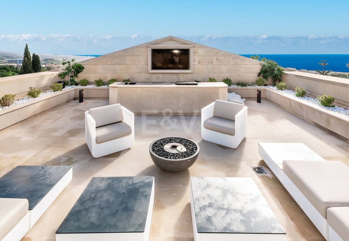 Mansión neoclásica con un toque moderno