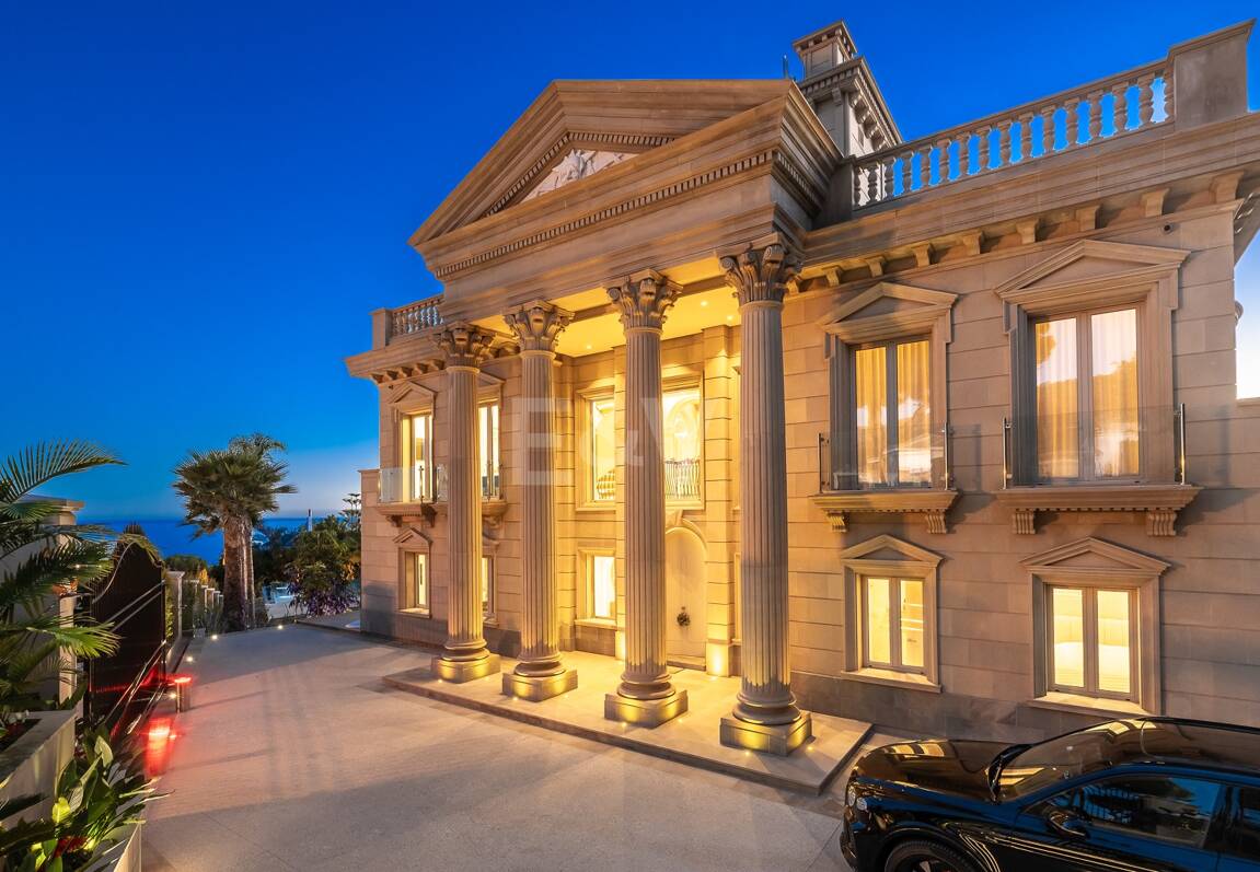 Mansión neoclásica con un toque moderno