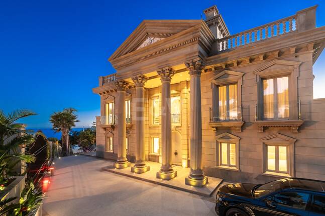 Mansión neoclásica con un toque moderno