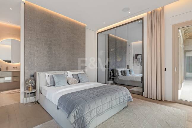 Mansión neoclásica con un toque moderno