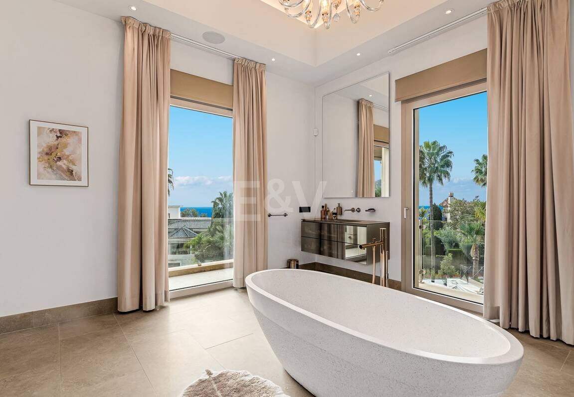 Mansión neoclásica con un toque moderno