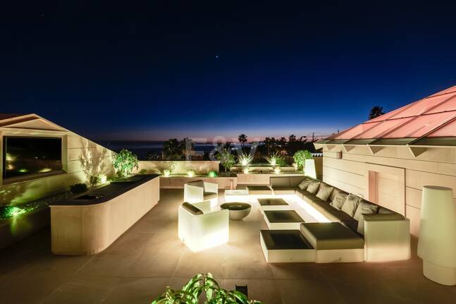 Mansión neoclásica con un toque moderno