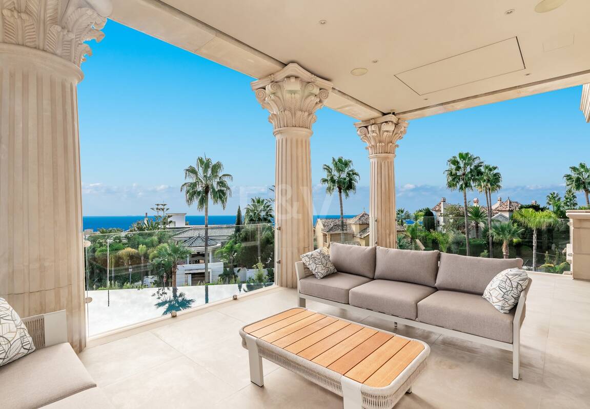 Mansión neoclásica con un toque moderno