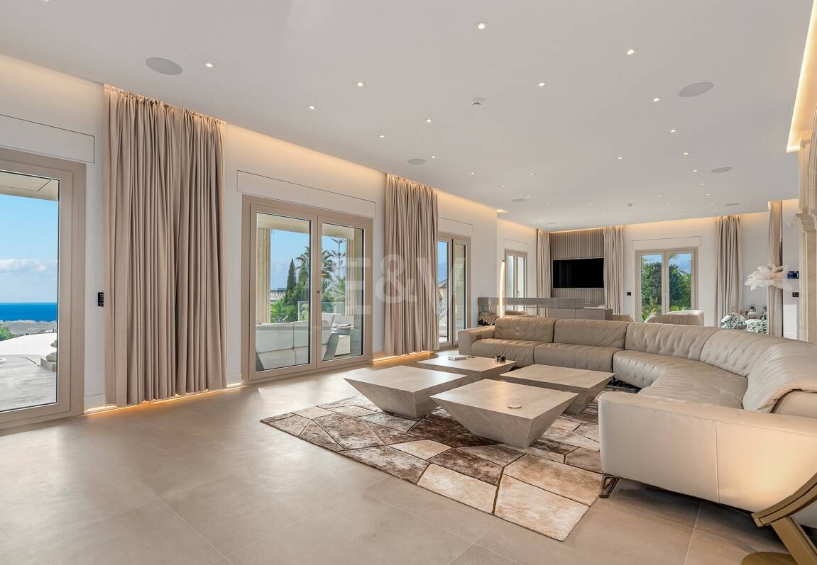 Mansión neoclásica con un toque moderno