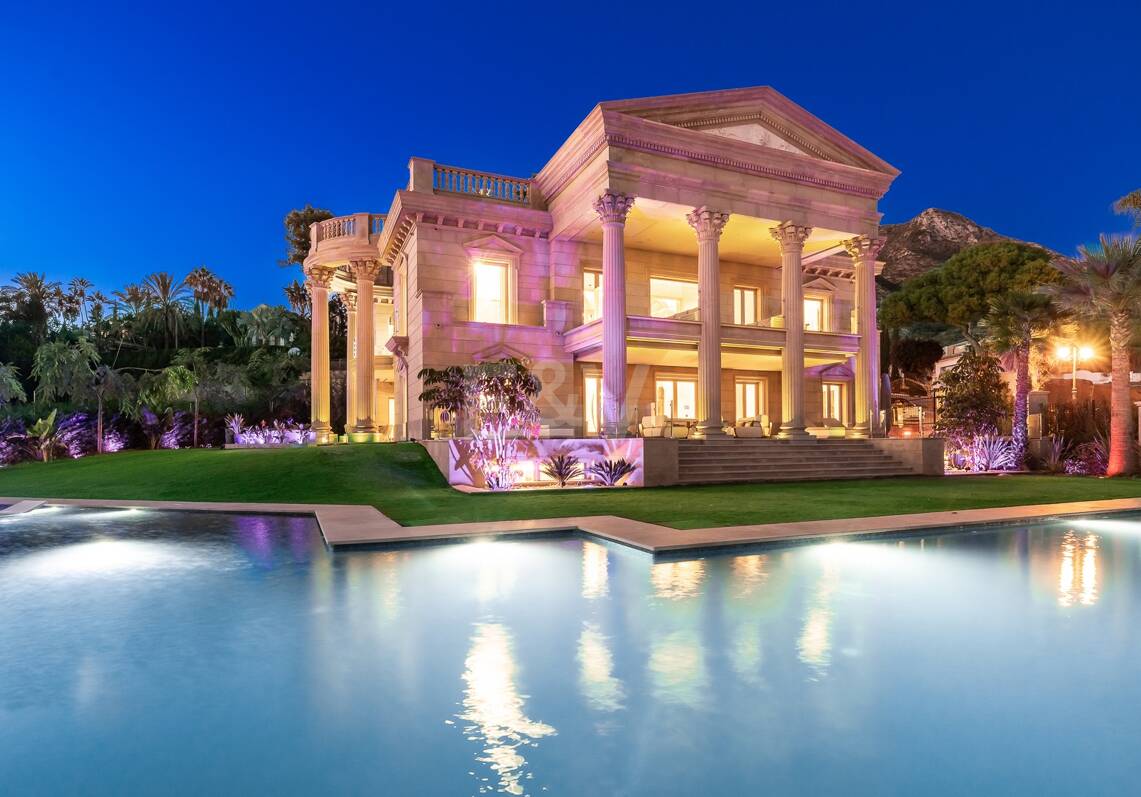 Grand Residence with panoramic sea views in Sierra Blanca