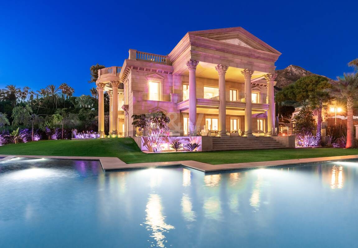 Mansión neoclásica con un toque moderno