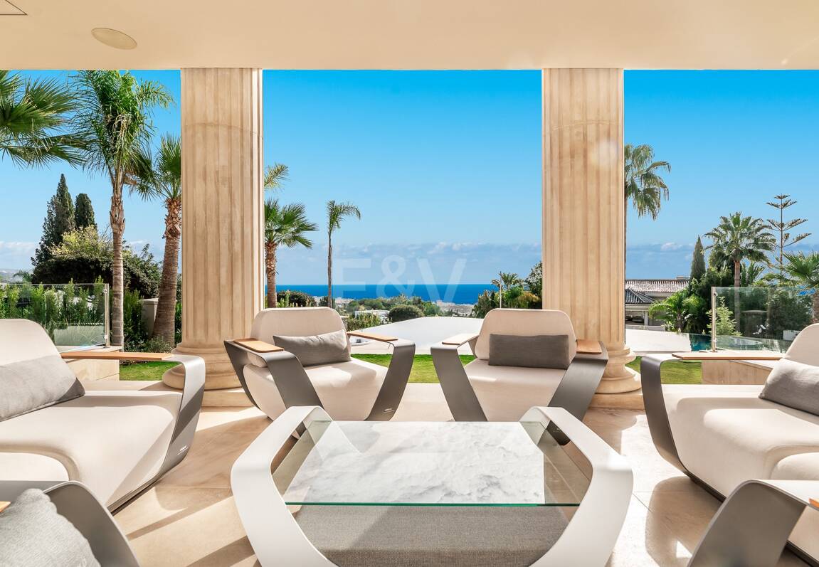 Mansión neoclásica con un toque moderno