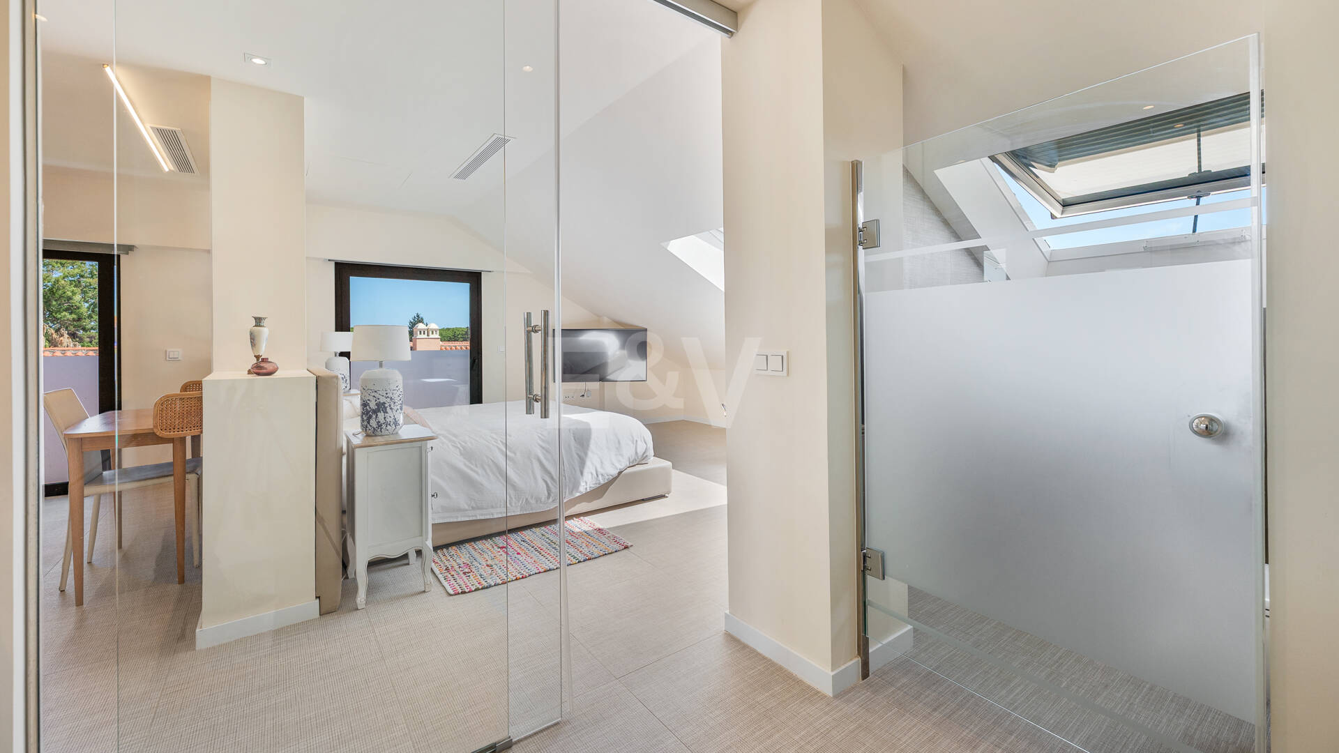 Ático Dúplex cerca de la Playa en Marbesa, Marbella Este