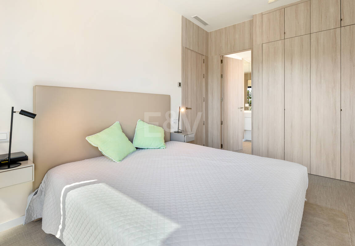 Ático Dúplex cerca de la Playa en Marbesa, Marbella Este