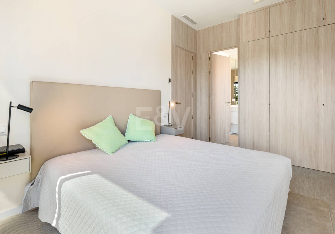 Penthouse en duplex près de la plage à Marbesa, à l'est de Marbella