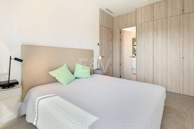 Ático Dúplex cerca de la Playa en Marbesa, Marbella Este