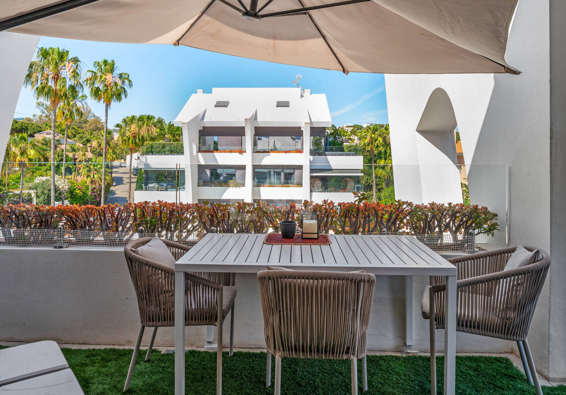 Penthouse en duplex près de la plage à Marbesa, à l'est de Marbella
