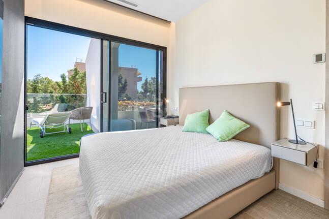 Ático Dúplex cerca de la Playa en Marbesa, Marbella Este