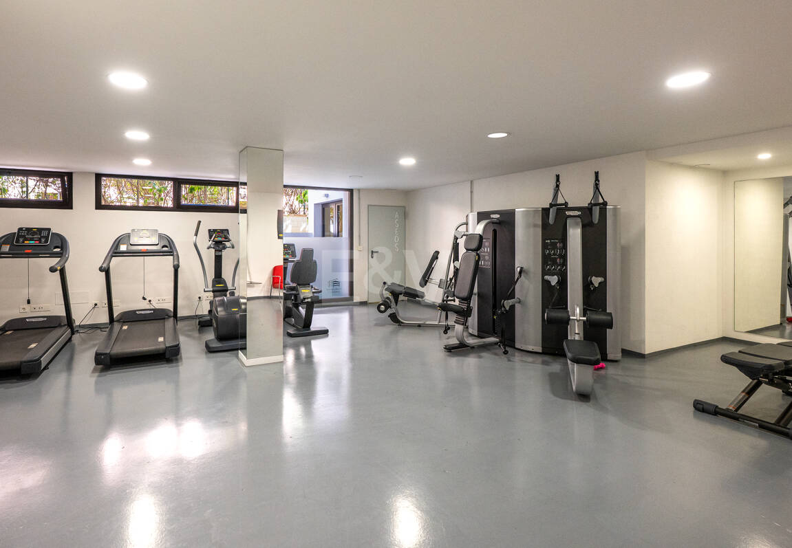 Ático Dúplex cerca de la Playa en Marbesa, Marbella Este