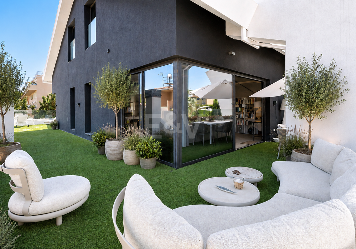 Penthouse en duplex près de la plage à Marbesa, à l'est de Marbella