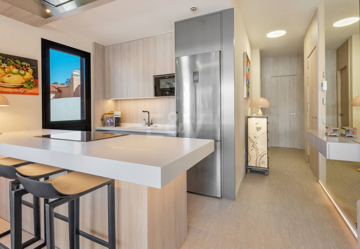 Ático Dúplex cerca de la Playa en Marbesa, Marbella Este