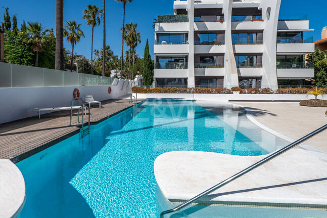 Ático Dúplex cerca de la Playa en Marbesa, Marbella Este