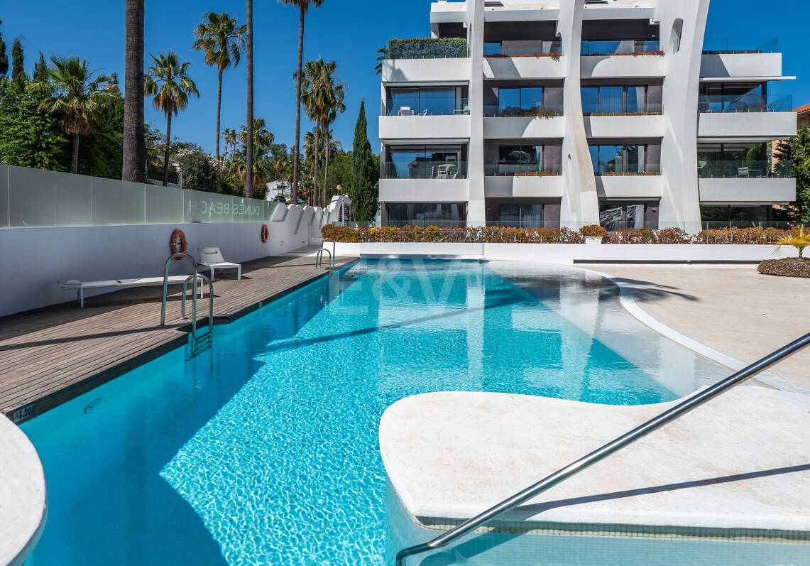 Penthouse en duplex près de la plage à Marbesa, à l'est de Marbella