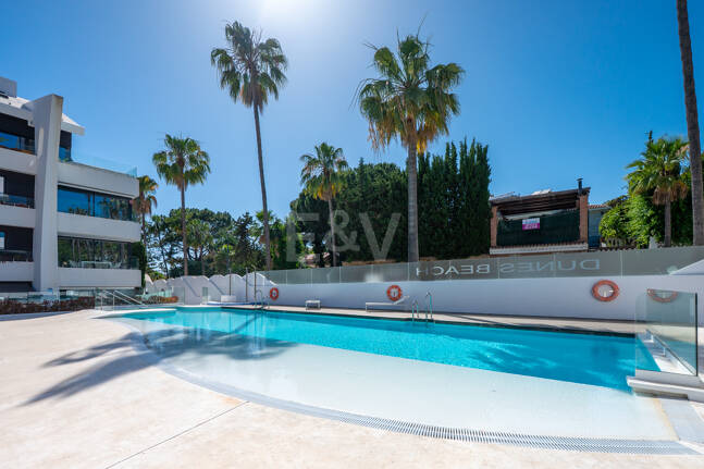 Ático Dúplex cerca de la Playa en Marbesa, Marbella Este