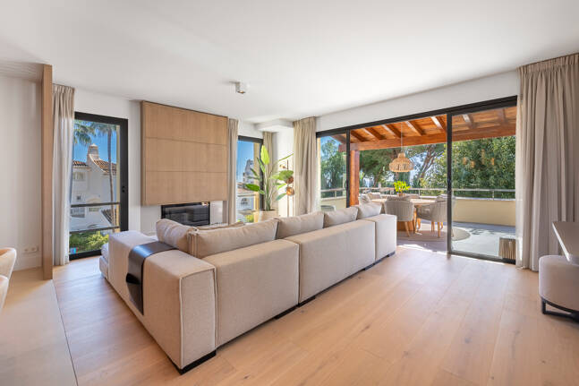 Elegante 3-Schlafzimmer-Wohnung Mit Meerblick in Imara